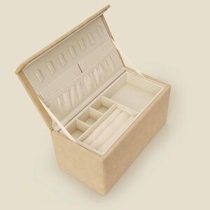 Made by Mary jewelry box